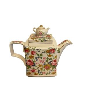 Sadler England Square Floral Chintz Teapot with Miniature Teapot Lid Finial